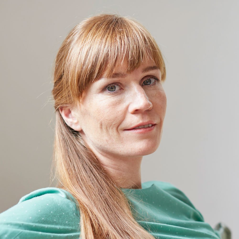 Dr. Jasmine Lee